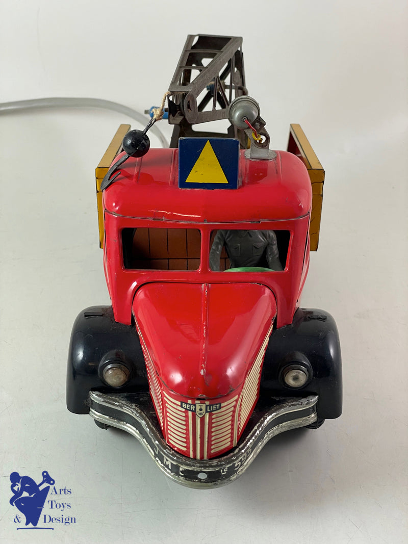 Antique toys Mont Blanc 598 Berliet Tow truck Mammouth Remote control 1955
