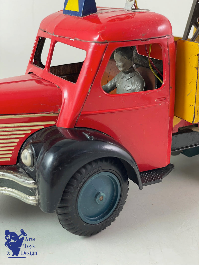 Antique toys Mont Blanc 598 Berliet Tow truck Mammouth Remote control 1955