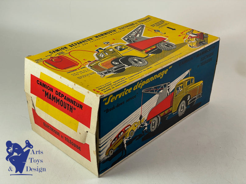 Antique toys Mont Blanc 598 Berliet Tow truck Mammouth Remote control 1955