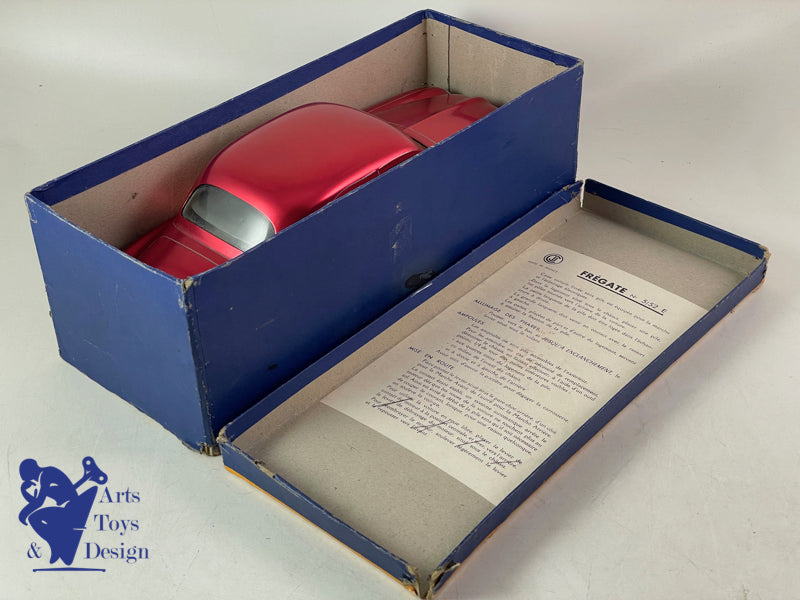 JOUET ANCIEN CIJ 5/52E RENAULT FREGATE ROUGE METAL ELECTRIQUE 33CM 1950