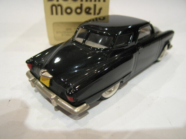 1/43 BROOKLIN 17 STUDEBAKER CHAMPION STARLIGHT COUPE 1952 BLACK