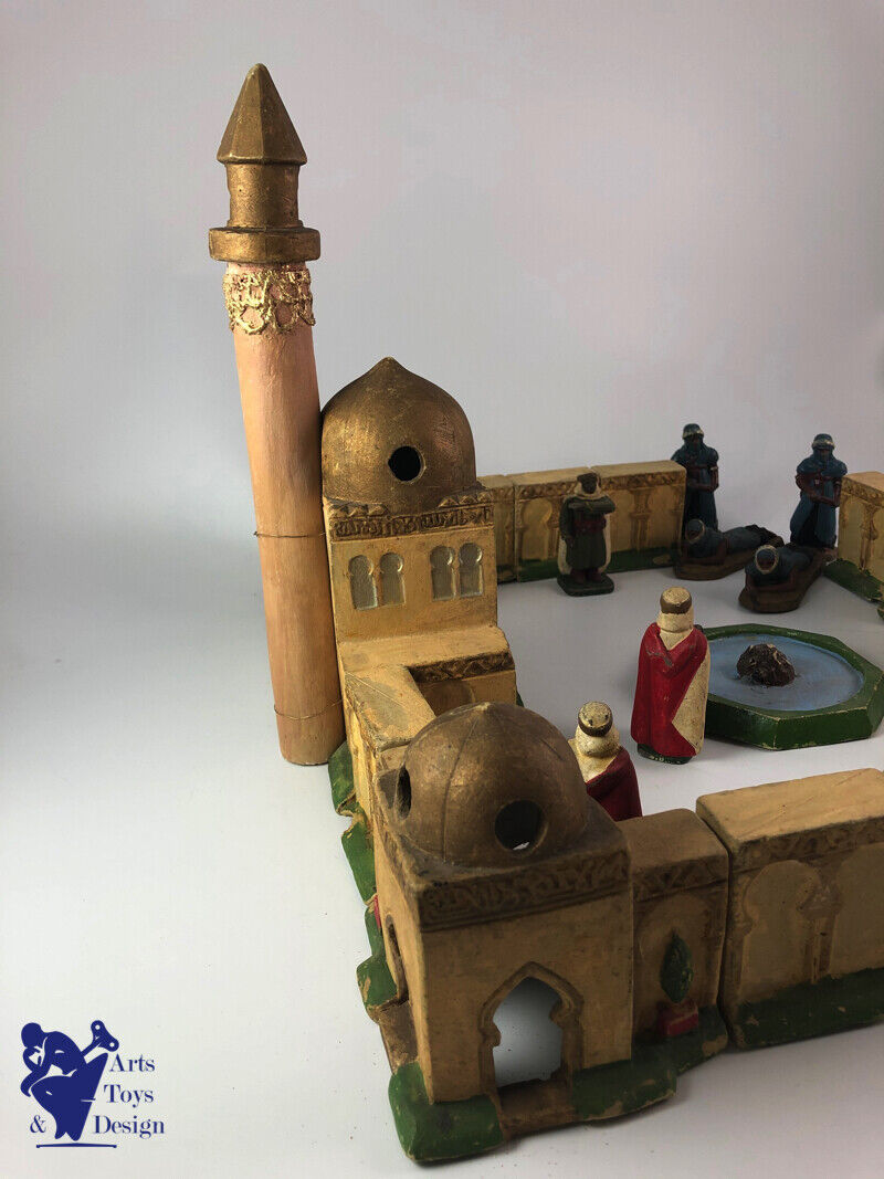 Antique toy soldierJRD scarce medina with 4 spahis 4 touaregs 47x47cm
