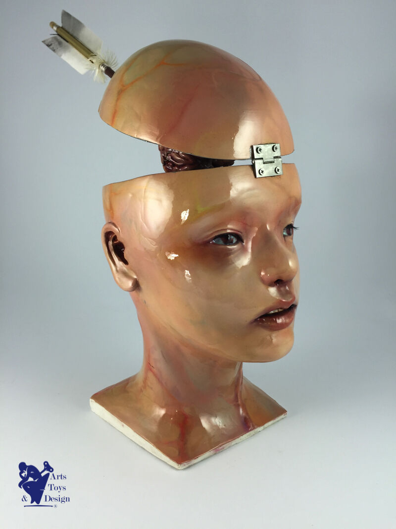 Shoko Fujimori (1986) artist Sculpture woman shattered dreams H 31.5cm