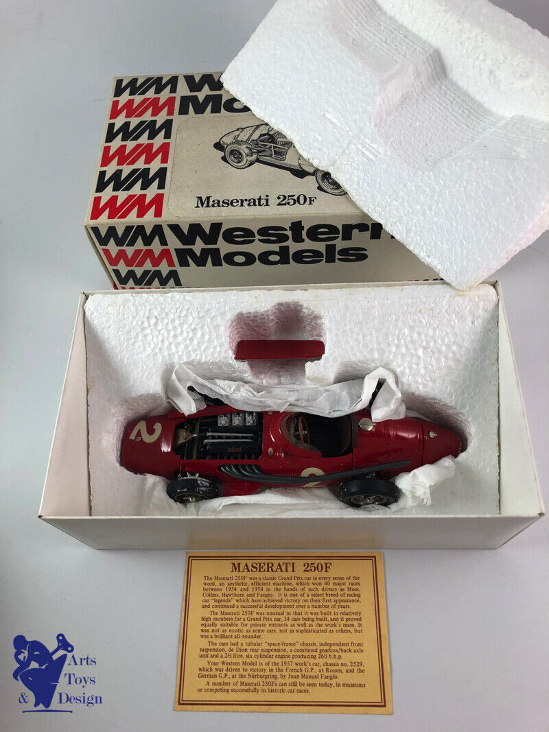 1/24 Western Models WF4 Maserati 250F n ° 2 1957 White Metal with Engine