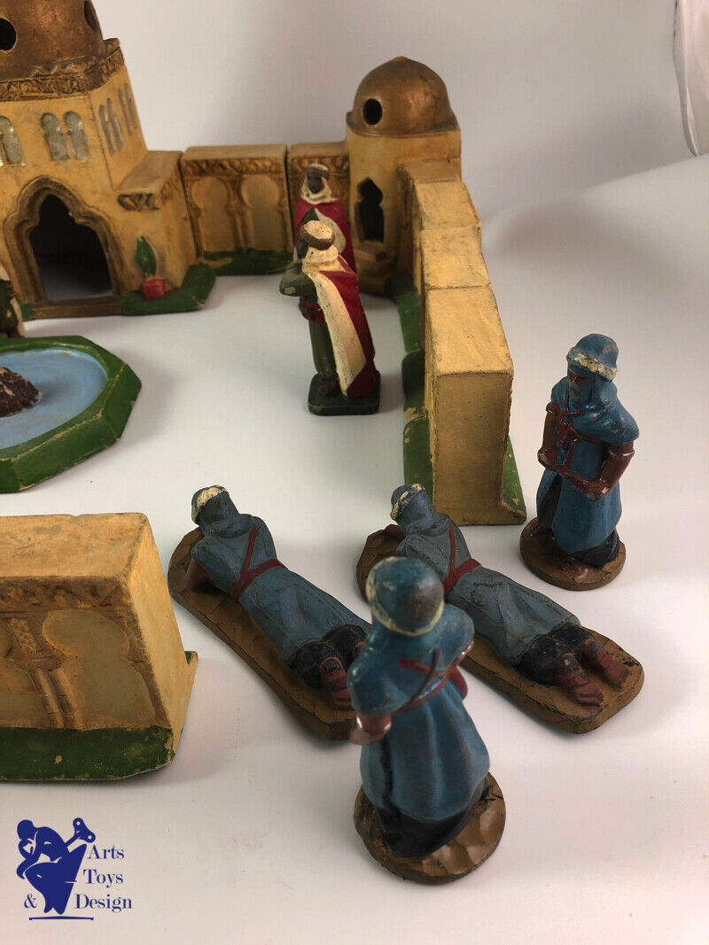 Antique toy soldierJRD scarce medina with 4 spahis 4 touaregs 47x47cm