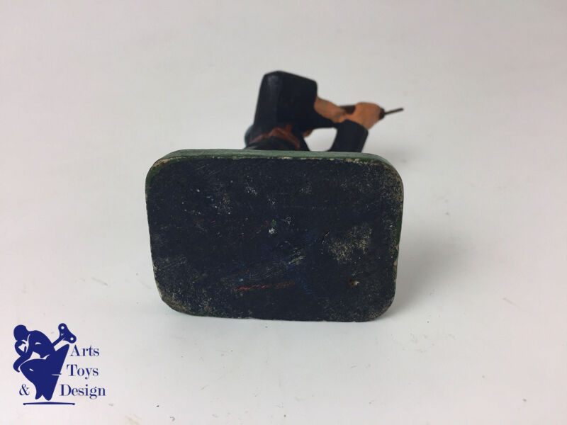 JRD Figure France circa 1935 Sailor soldier shooting w rifle h 9.5cm