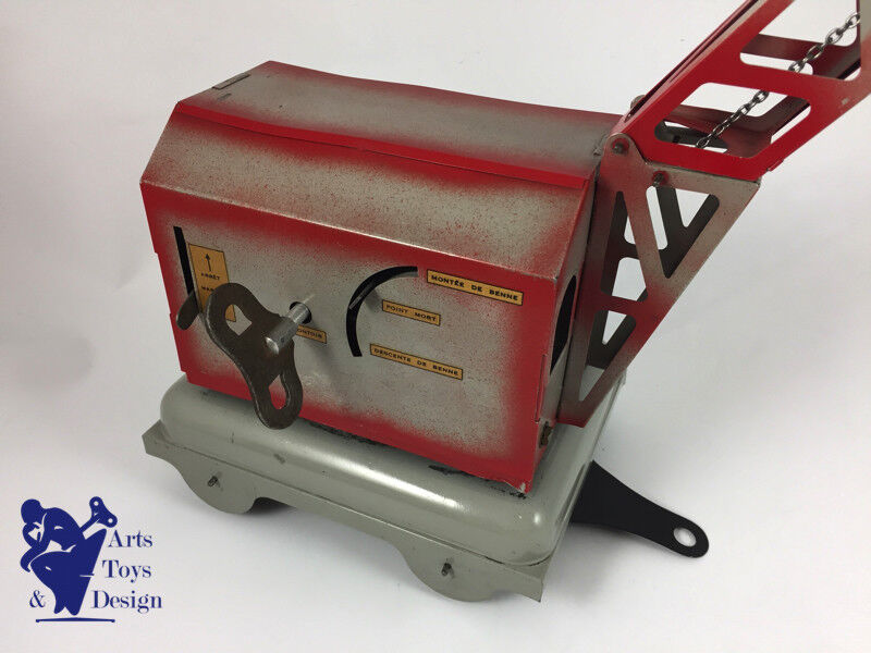 Antique toy vebe 310 France 1950 Large tin Mobile crane clockwork