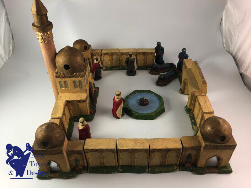 Antique toy soldierJRD scarce medina with 4 spahis 4 touaregs 47x47cm