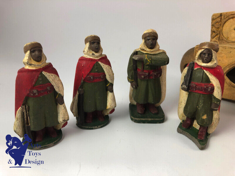 Antique toy soldierJRD scarce medina with 4 spahis 4 touaregs 47x47cm