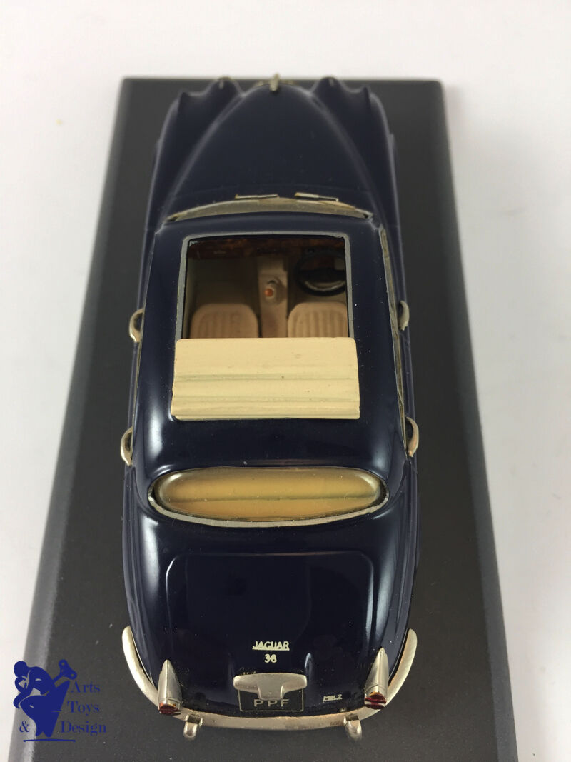 1/43 ° Smts White Metal Factory Built Jaguar MKII Road Open Roof