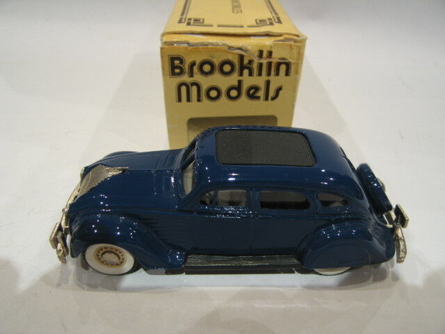1/43 Brooklin 7 Chrysler Airflow 4 Door Sedan 1934 Blue