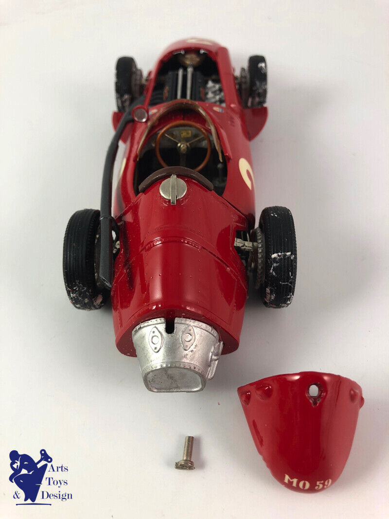 1/24 WESTERN MODELS WF4 MASERATI 250F N°2 1957 WHITE METAL AVEC MOTEUR