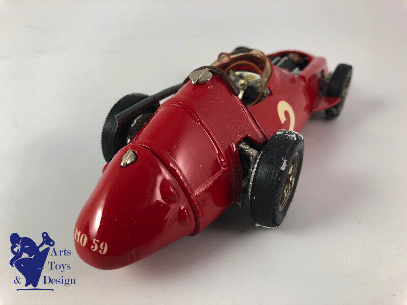 1/24 WESTERN MODELS WF4 MASERATI 250F N°2 1957 WHITE METAL AVEC MOTEUR