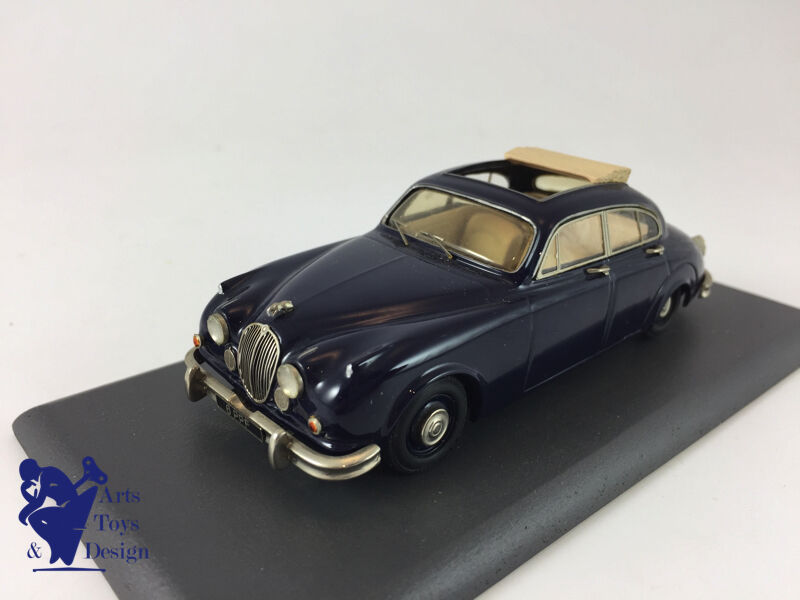 1/43 ° Smts White Metal Factory Built Jaguar MKII Road Open Roof