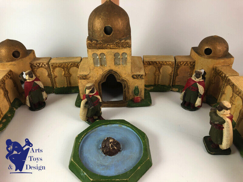 Antique toy soldierJRD scarce medina with 4 spahis 4 touaregs 47x47cm