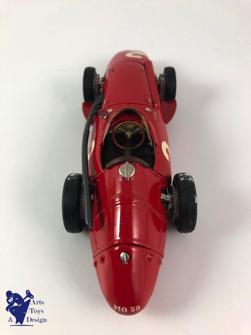 1/24 WESTERN MODELS WF4 MASERATI 250F N°2 1957 WHITE METAL AVEC MOTEUR