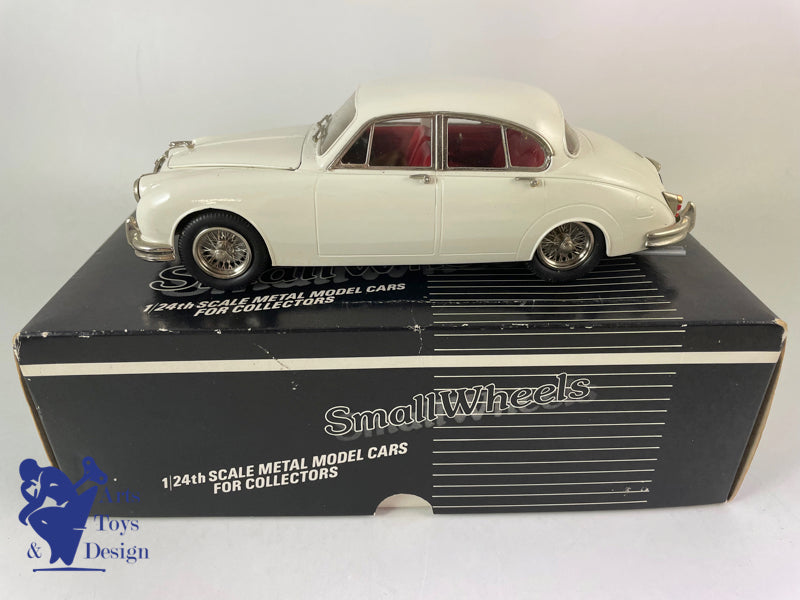 1/24 Small Wheels Western Models Jaguar Mk2 wire wheels circa 1960