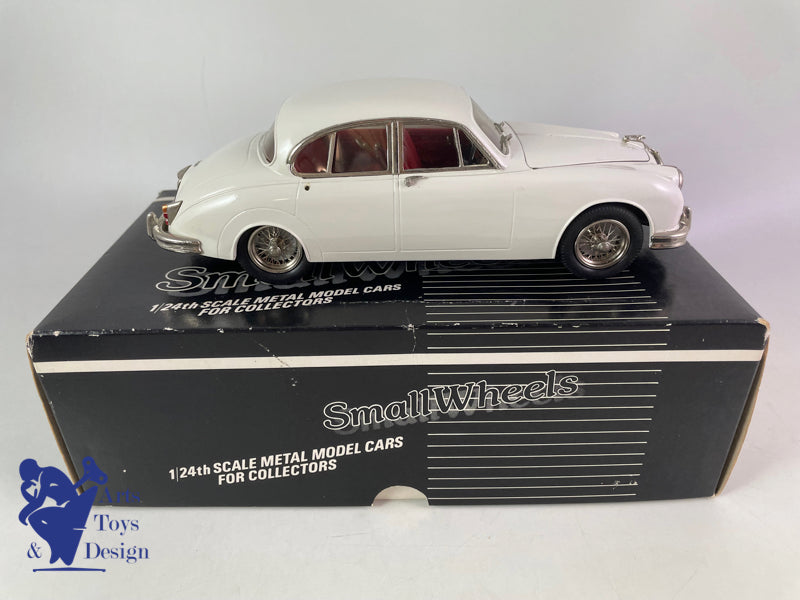 1/24 Small Wheels Western Models Jaguar Mk2 wire wheels circa 1960