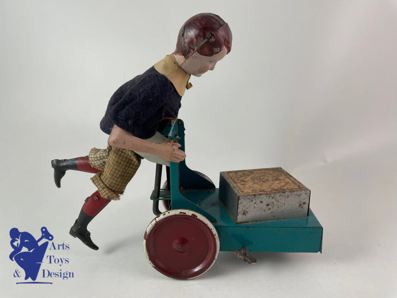 Antique toys Fernand Martin Vebe 224 the little delivery man from 1911