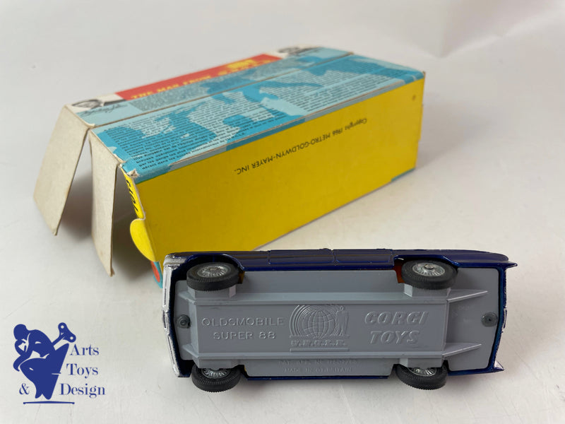 CORGI TOYS 497 THE MAN FROM UNCLE OLDSMOBILE SUPER 88