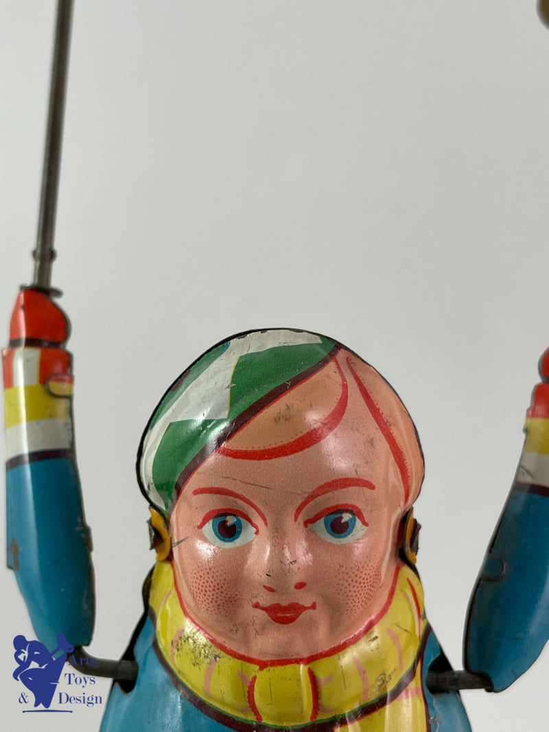 B&S BLOMER AND SCHULER WOMAN ON SKI CLOCKWORK CIRCA 1950 H 11cm
