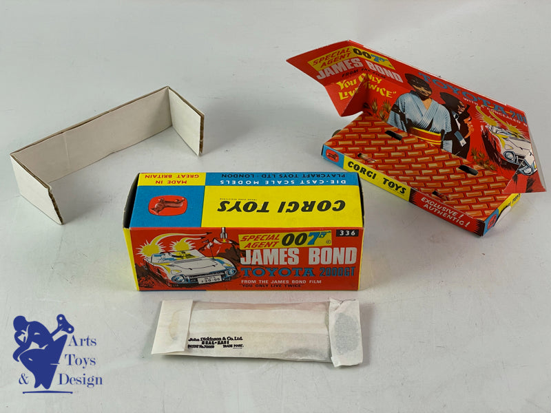 CORGI TOYS 336 JAMES BOND TOYOTA 2000 GT YOU ONLY LIVE TWICE
