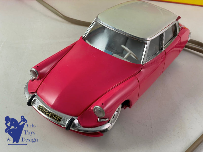 JOUET GEGE CITROEN DS 19 TELEGUIDEE ROSE 28CM 1965