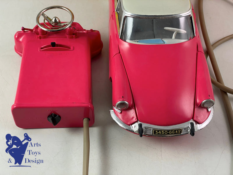 JOUET GEGE CITROEN DS 19 TELEGUIDEE ROSE 28CM VERS 1965