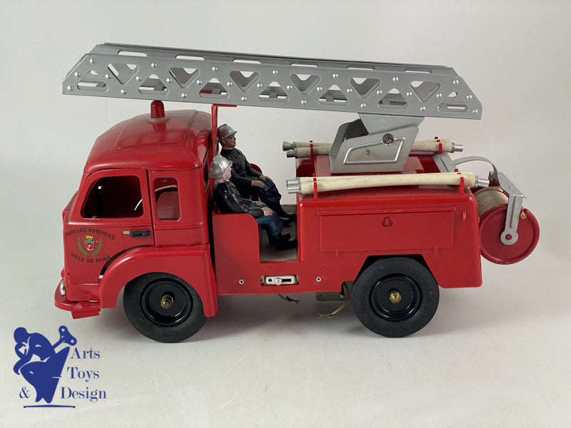 CIJ 9/26 CAMION RENAULT SAVIEM POMPIERS MECANIQUE 1960