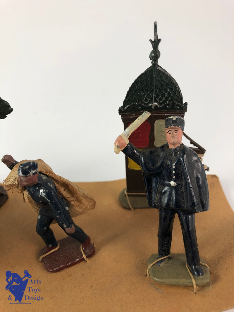 CBG FIGURINES PARIS KIOSQUE POLICE MARCHANDE LEGUMES 1930