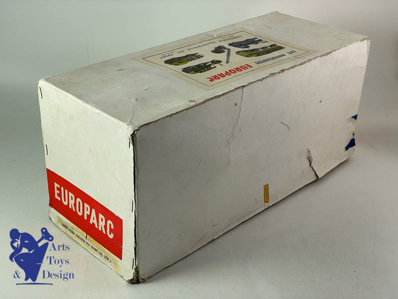 JOUET ANCIEN CIJ EUROPARC REF 9/31A CAMION RENAULT SAVIEM CIMENT ROUGE! 1960
