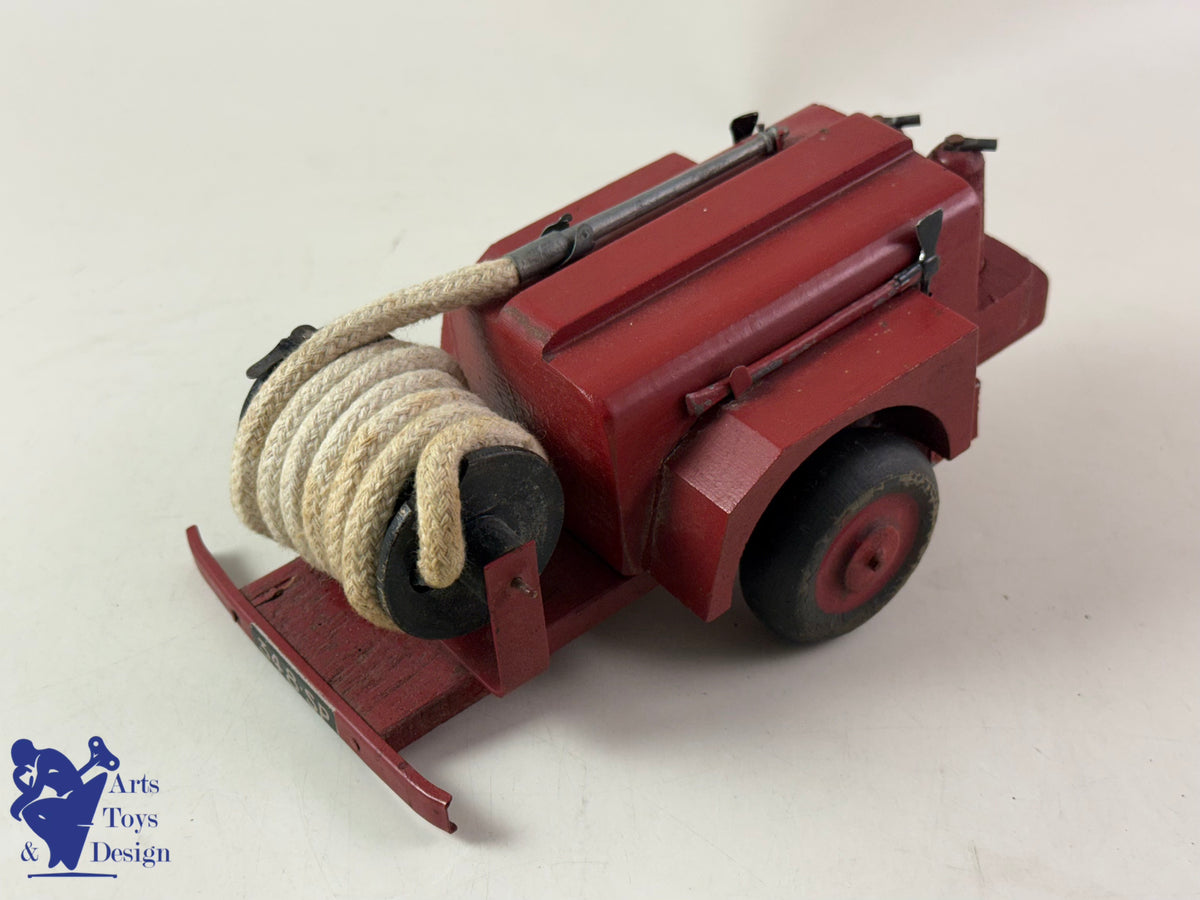 JOUET ANCIEN JMR LORENZI RARE JEEP BOIS ET TOLE POMPIER AV REMORQUE L 43CM