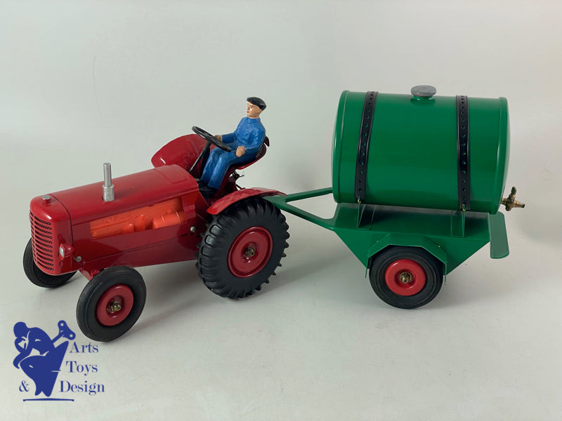 Antique toys CIJ 8/52 very rare electric tractor with water tank trailer 1/10 ° 1960