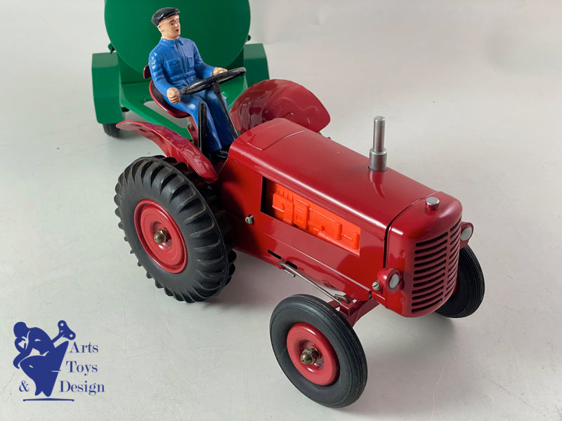 Antique toys CIJ 8/52 very rare electric tractor with water tank trailer 1/10 ° 1960