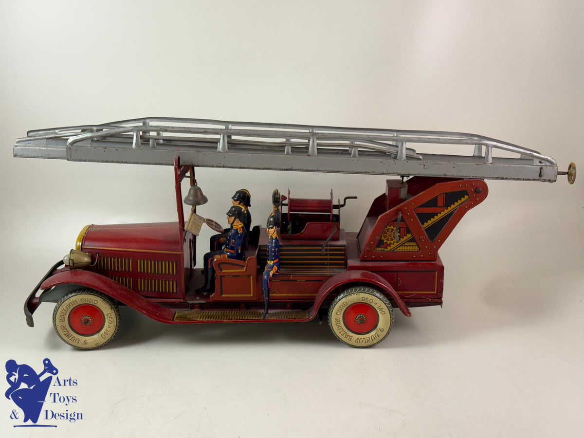 Antique toys TIPCO TC9590 LARGE FIRE TRUCK 60CM CLOCKWORK 1930