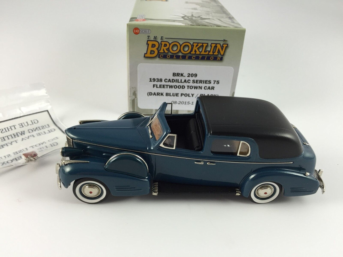 1/43 BROOKLIN 209 CADILLAC SERIE 75 FLEETWOOD TOWN CAR 1938 DARK BLUE POLY BLACK