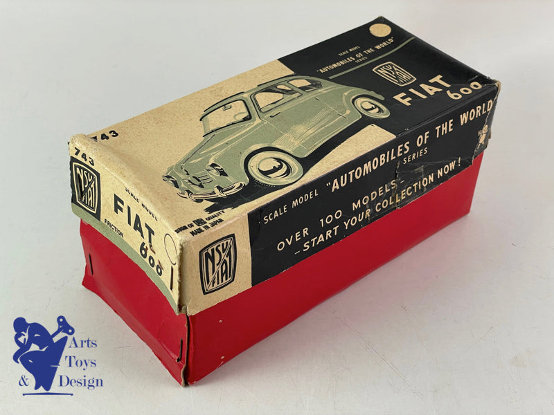 BANDAI 743 FIAT 600 DECOUVRABLE BLEU FRICTION VERS 1960