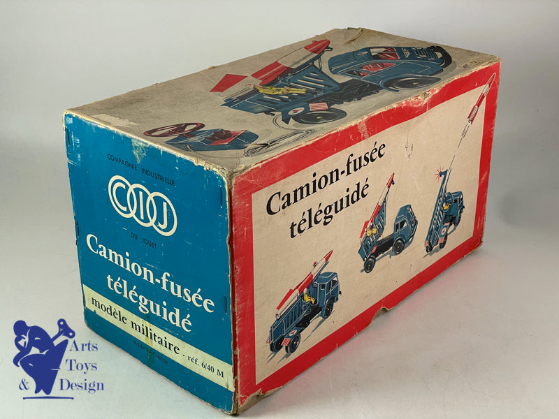 FRANCE JOUET GMC LANCE FUSEES 6 TUBES AVEC 4 MILITAIRES - 1/55 FRANCE JOUET GMC LANCE FUSEES 6 TUBES AVEC 4 MILITAIRES - 1/55