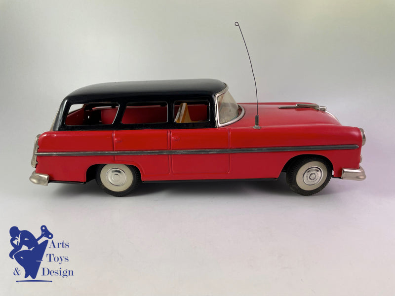 Antique toys San Marusan Ford Station Wagon Friction Circa 1960 L 32cm